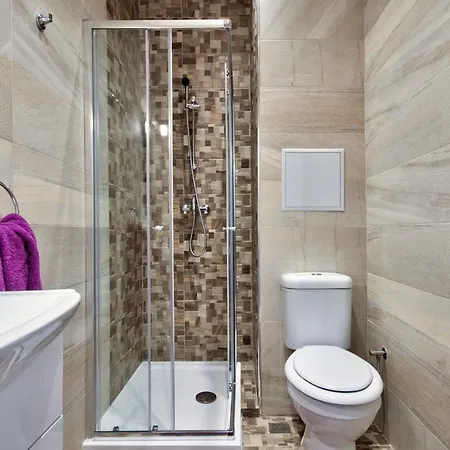 Cozy And Modern 1-bedroom *